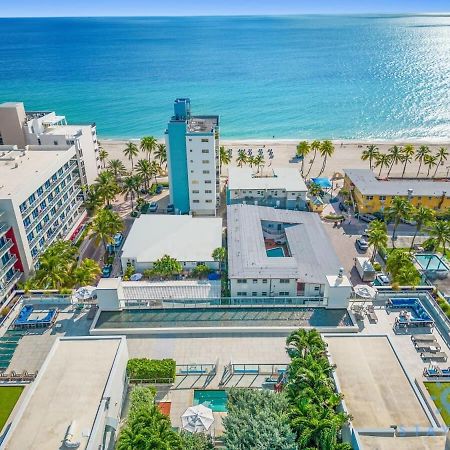 Apartment With Bay View Balcony - Pool - Up To 6 - Gym Hollywood Exterior photo