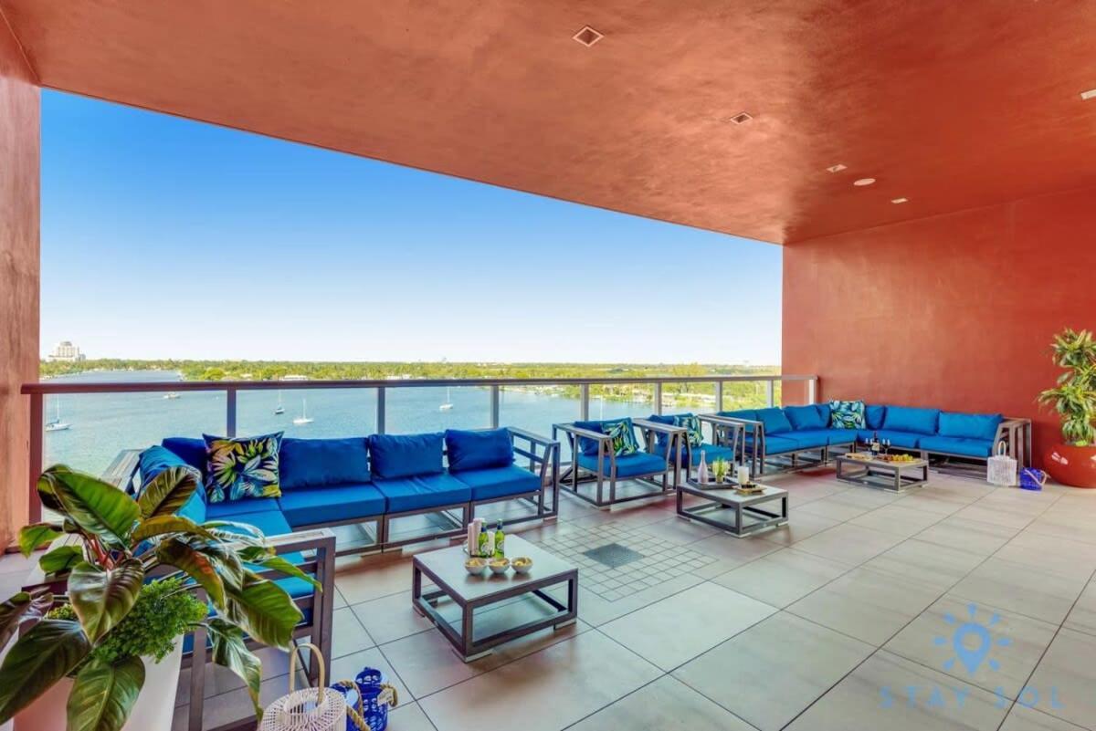 Apartment With Bay View Balcony - Pool - Up To 6 - Gym Hollywood Exterior photo