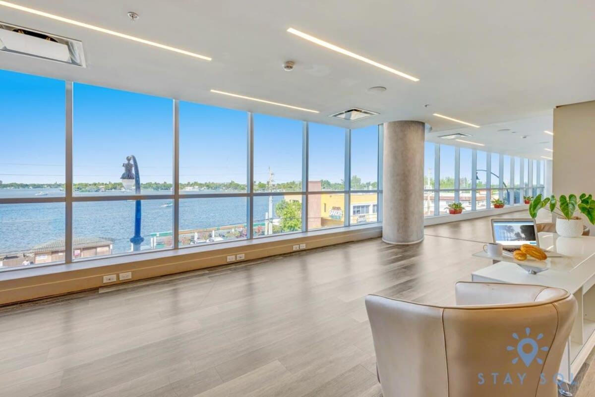 Apartment With Bay View Balcony - Pool - Up To 6 - Gym Hollywood Exterior photo