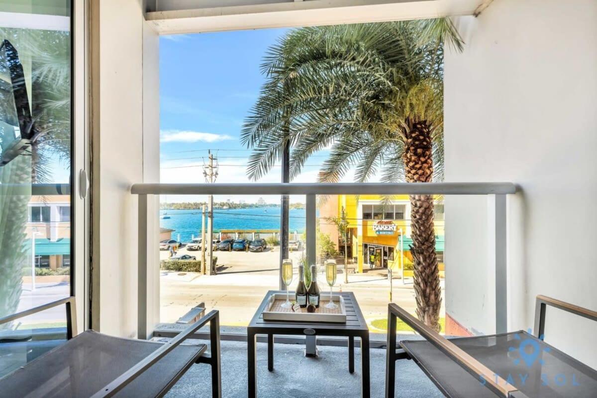 Apartment With Bay View Balcony - Pool - Up To 6 - Gym Hollywood Exterior photo